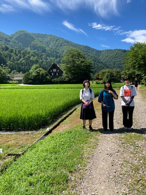 ＯＦＦの日に世界遺産の白川郷の散策に