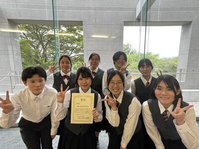受賞後の部員たちです